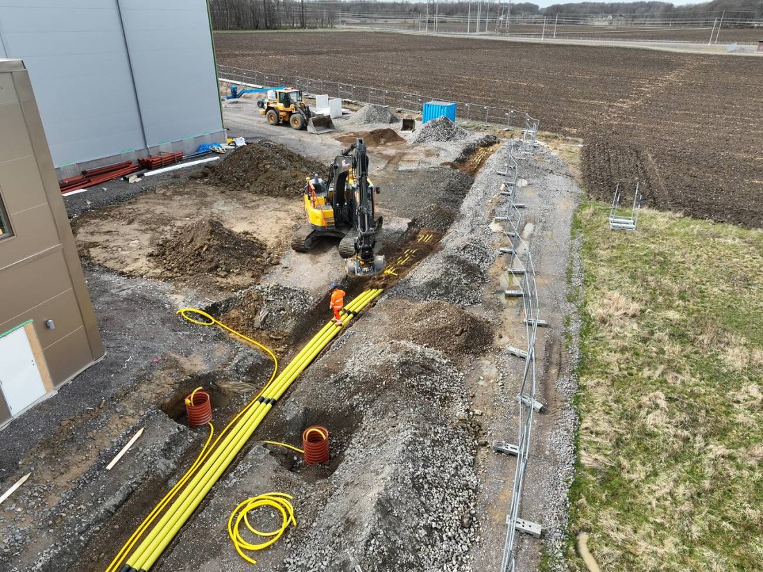 Kanalisation dragen längs byggnaden